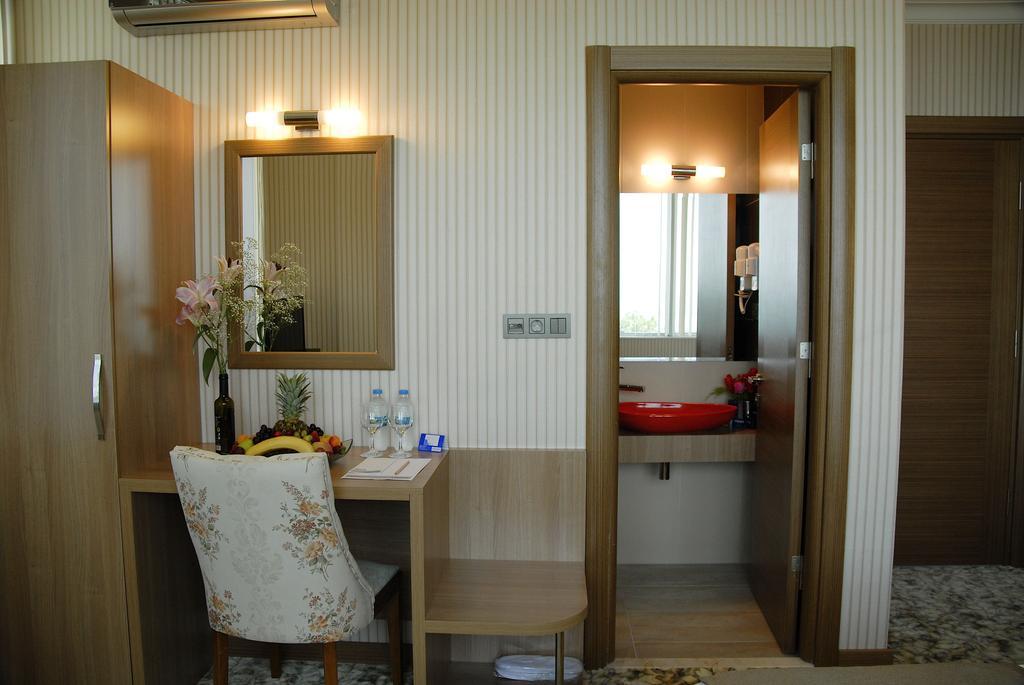 Lounge Hotel Стамбул Экстерьер фото